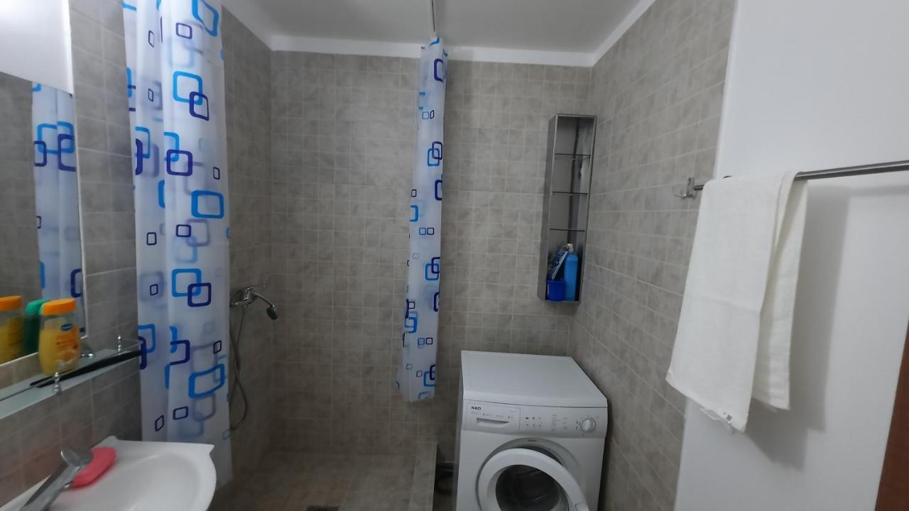Lovely 1 Bedroom Apartment With Free Street Parking Bucureşti Exterior foto