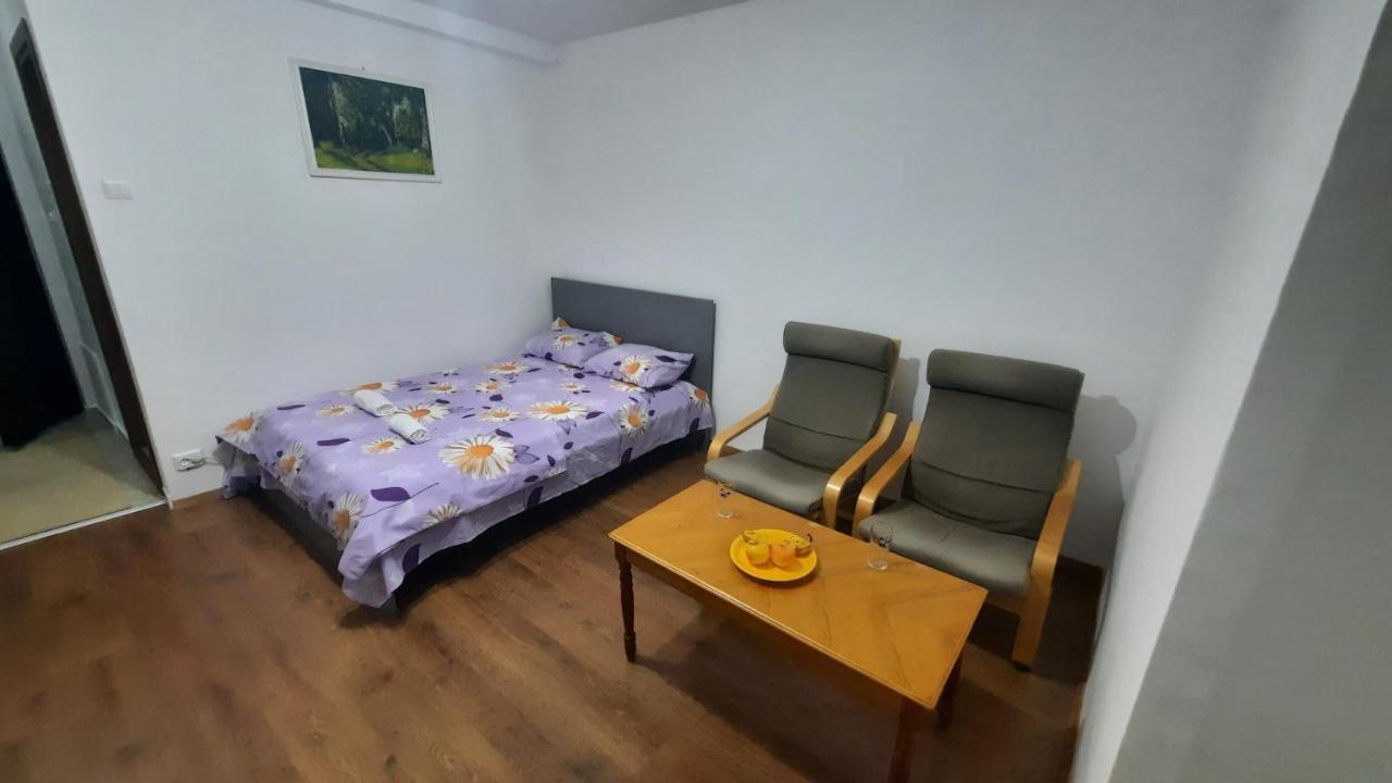 Lovely 1 Bedroom Apartment With Free Street Parking Bucureşti Exterior foto