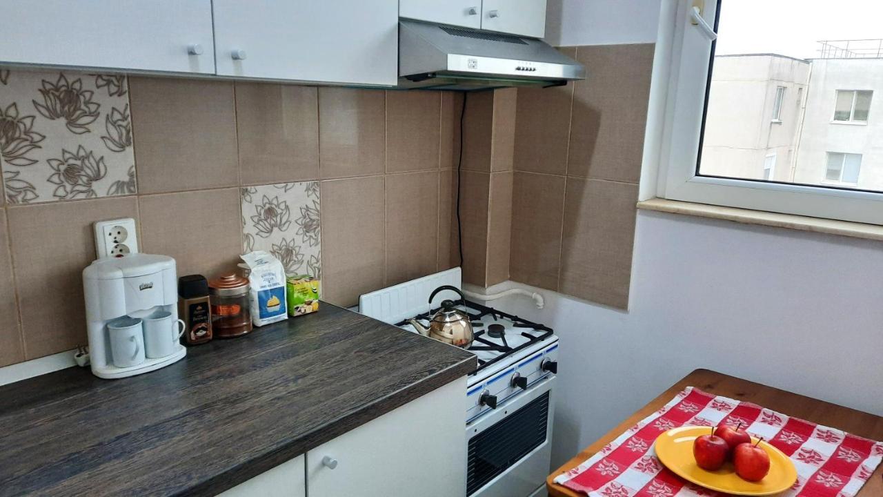 Lovely 1 Bedroom Apartment With Free Street Parking Bucureşti Exterior foto